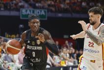 Isak Bonga na meču Nemačka - Crna Gora na Eurobasketu