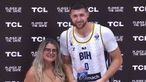 Jusuf Nurkić sa nagradom za igrača utakmice.