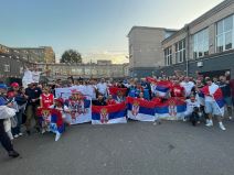 Navijači Srbije pred meč sa Portugalom  (3).jpg