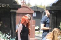 Porodica Popović je stigla na pomen (1).jpg