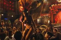 Salma Hajek u filmu Od sumraka do svitanja (4).jpg