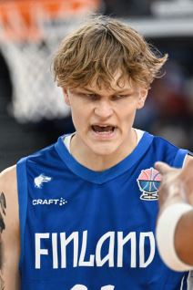 Mika Murinen tinejdžer Finske u svađi sa Jovićem na Eurobasketu