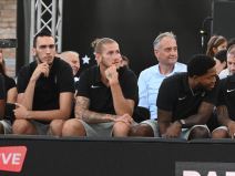 Košarkaši Partizana Aleksej Pokuševski, Dilan Osetkovski i Tajrik Džouns na Avali.