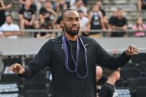 Džabari Parker na zagrevanju pred meč Partizan - PAOK na Tašmajdanu