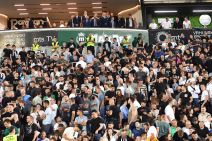 Loža Crvene zvezde na derbiju u Humskoj