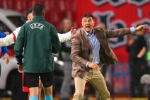 Vladan Milojević u svađi sa sudijom na Zvezda Seltik