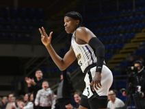 Frenk Nilikina košarkaš Partizana