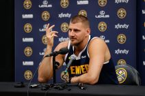 Nikola Jokić pred novu sezonu u Denveru (4).jpg
