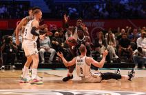 Davis Bertans, Džanan Musa i Šejk Milton na meču Partizan Dubai