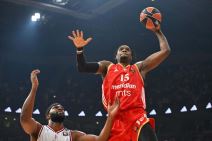 Ebuka Izundu zakucava na Zvezda Armani