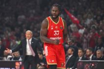 Semi Odželeje slavi poen Zvezde protiv Armanija