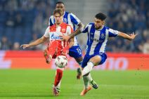 Vasilije Kostov i Anhel Alarkon u duelu na Zvezda Porto