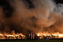 Bakljada navijača partizana na Partizan - Vojvodina