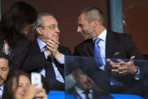 Florentino Perez i Aleksandar Čeferin na meču Real Madrid Atletiko Madrid