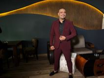 Darko raspolozen na proslavi prvog rodjendana cerkice (4).jpg