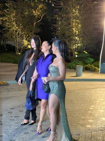 Jana sa ćerkom i Zoranom Micanović kod Viki (2).jpg