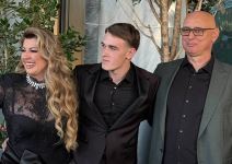 Viki Miljković i Taške sa sinom (1).jpg