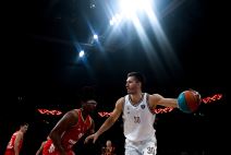 Duel Monekea i Filipa Petruševa