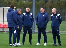 Zoran Bata Mirković sa Draganom Stojkovićem Piksijem na treningu Srbije