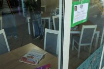 Poslednje što je ostalo od Halida Bešlića u kafiću na njegovoj pumpi (3).jpg