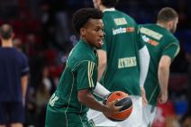 Ti Džej Šorts na utakmici Panatinaikosa i Baskonije