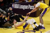 Džekson Hejs (1).jpg