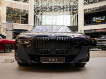 BMW 7 (2).jpg