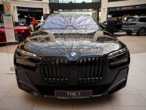 BMW 7 (3).jpg