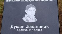 spomen ploča Dušanu Jovanoviću.jpg