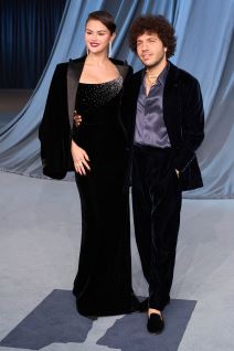 Selena Gomez Beni Blanko (3).jpg