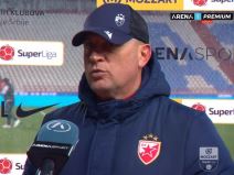 Vladan Milojević daje izjavu na TV Arena Sport.