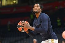 Ebuka Izundu na meču protiv Real Madrida