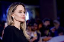 Anđelina Džoli tetovaže 3.jpg