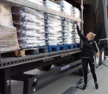 Samohrana majka Melisa Mujčinović  vozi kamion težak 40 tona (4).jpg