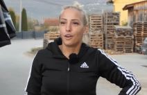 Samohrana majka Melisa Mujčinović  vozi kamion težak 40 tona (1).jpg