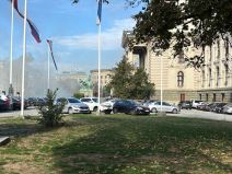 Požar u kampu ispred Skupštine (4).jpg