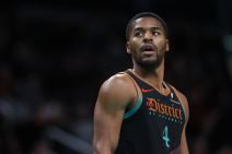 Košarkaš Crvene zvezde Džared Batler.