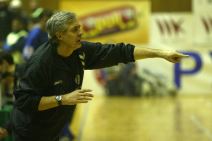 Branislav Pokrajac daje savete svom timu