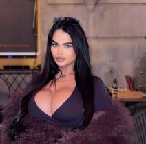 Transrodnoj Kiki hirurg spojio grudi (3).jpg