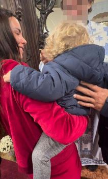 Veljko Ražnatović odveo sinove na pričešće 4.jpg