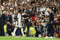 Vinisijus Žunior i Ćabi Alonso u svađi tokom El Klasika