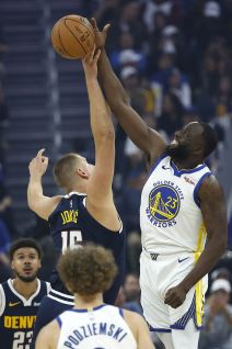 Nikola Jokić (7).jpg