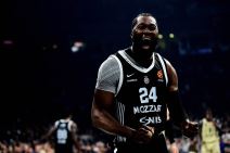 Bruno Fernando na meču Partizana i Barselone