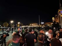 Haos ispred Skupštine 3.jpg