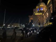 Haos ispred skupštine 1.jpg