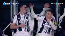 Dušan Vlahović i Konseisao na klupi Juventusa (2).jpg