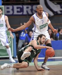 Vasilis Spanulis u dresu Panatinaikosa protiv Real Madrida