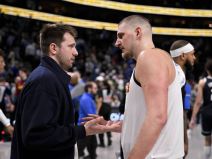 Košarkaši Luka Dončić i Nikola Jokić u NBA ligi.