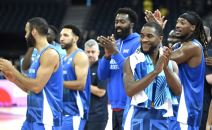 Reprezentacija Velike Britanije pozdravlja navijače na Eurobasketu 2025