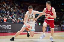 Stefan Nikolić srpski košarkaš u dresu Kremone u Italiji